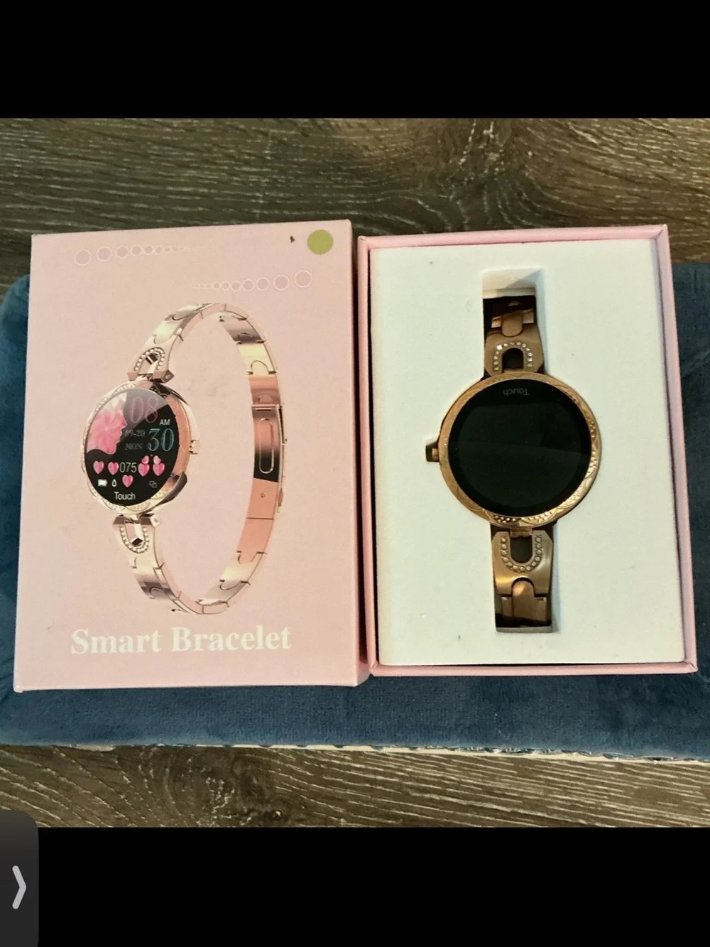 Smart Bracelet Rose Gold Fitness Smartwatch w/ Charger & Box Works with app EUC